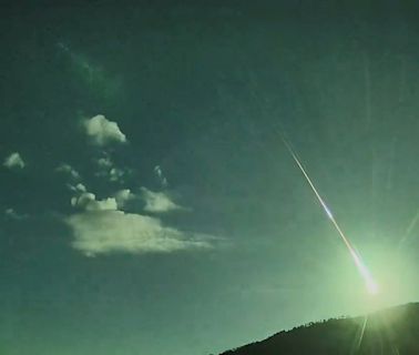 Blue comet fragment lights up European skies - but will it happen again?
