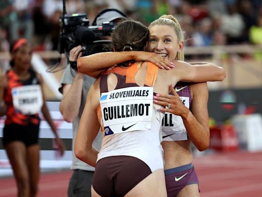 Athletics-Australia’s Hull races to world record in rarely-contested 2,000m