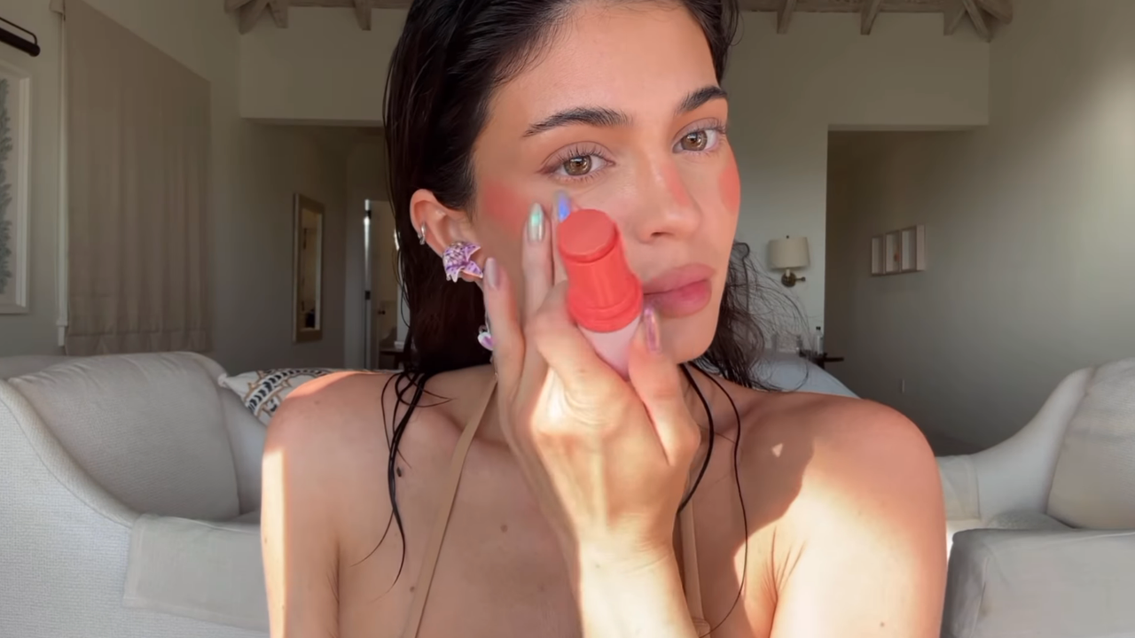 Kylie Jenner’s Nail Artist Dropped the Perfect Summer Nail Tutorial