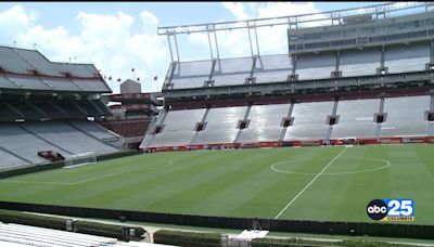 Manchester United vs Liverpool - Soccer descends on Williams-Brice Stadium for special Soda City match-up - ABC Columbia