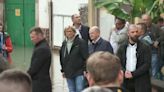 Statt Wahlkampf Gummistiefel: Bundeskanzler Scholz besichtigt Hochwassergebiet