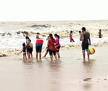 Swimming in sea banned at Daman beaches till Aug 31 | Surat News - Times of India