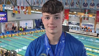 Alberto Madrid brilla en el Campeonato de España infantil de natación