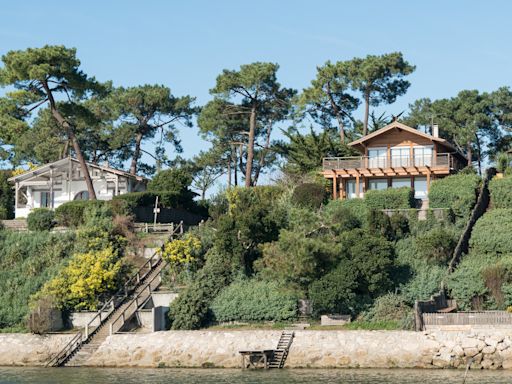 Patrick Cohen nous ouvre les portes de son refuge secret au Pyla, "un petit havre de paix" loin des regards