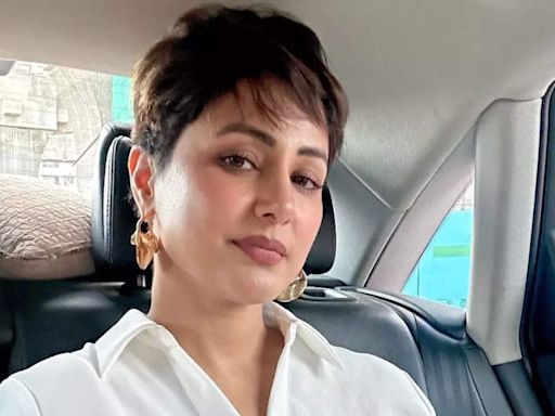 Hina Khan shares a glimpse into her life during chemotherapy - Times of India