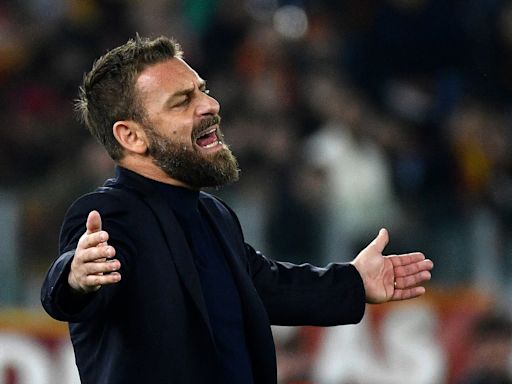 Roma despidió a Daniele De Rossi, el DT que jugó en Boca: Paredes y Dybala se quedaron sin entrenador