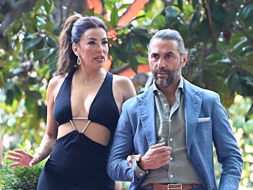 Eva Longoria : glamour en décolleté ultra-plongeant au côté de son mari