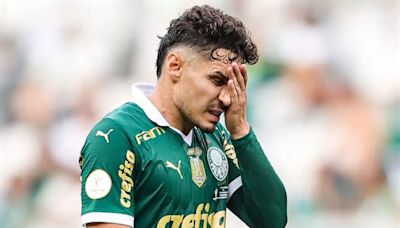 Raphael Veiga faz forte desabafo de seu momento no Palmeiras: "Não dependo de elogio e não me abalo com crítica"