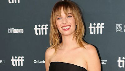 Maya Hawke, de “Stranger Things”, reveló una relación tóxica en su nueva canción “Hang in There”