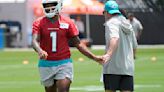 Mike McDaniel praises Tua Tagovailoa's offseason work, expects another leap from the Dolphins QB