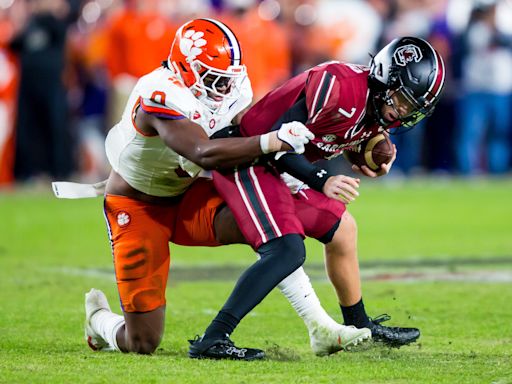 Barrett Carter is this team’s first-round pick in way-too-early 2025 NFL mock draft