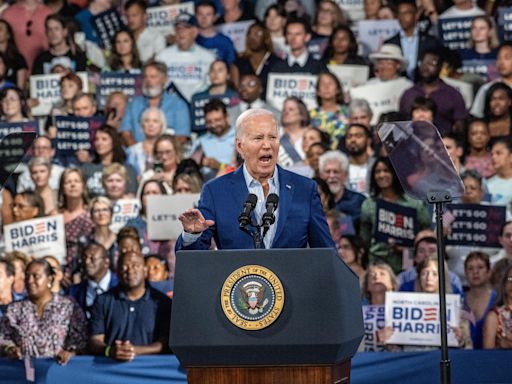 La familia de Biden le anima a continuar con su campaña para la reelección