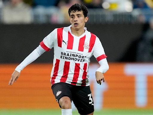 El futbolista del PSV que sería elegible para jugar con Chivas