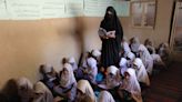 La escuela de Razia, la afgana que inspira a niñas a estudiar pese al veto de talibanes
