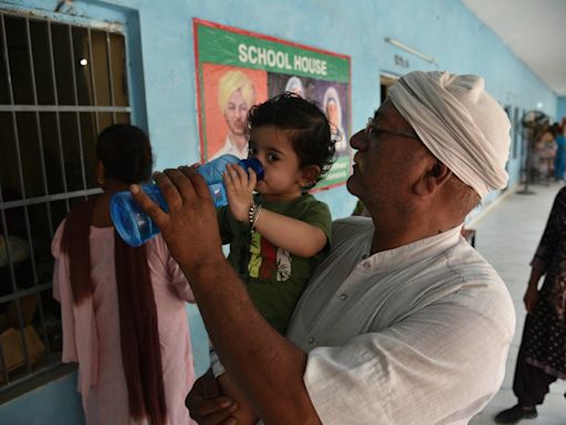 India’s deadly heat kills over 200 people, including dozens of poll workers as elections wrap up