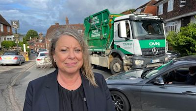 Call to downgrade 'dangerous' A262 to restrict lorries