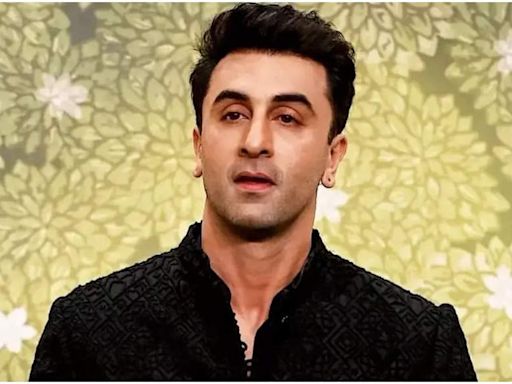 Ranbir Kapoor reveals mother Neetu Kapoor was less religious than father Rishi Kapoor | Hindi Movie News - Times of India