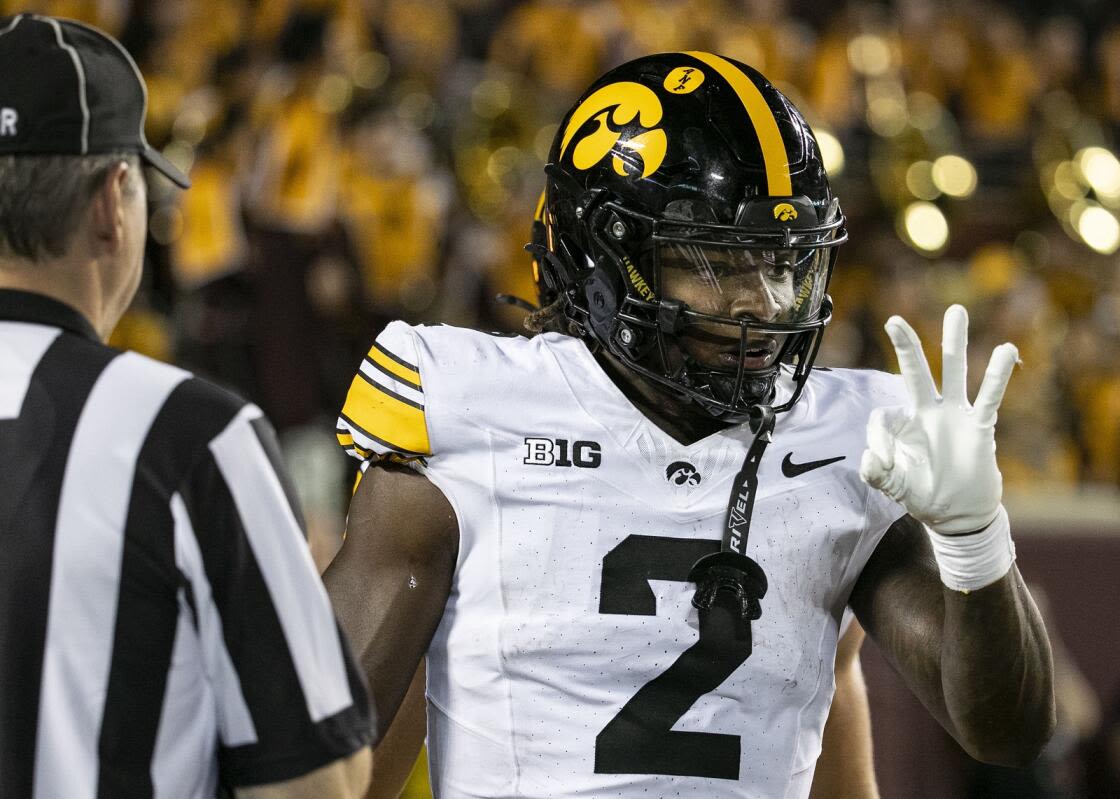 Kaleb Johnson and his blockers take Iowa’s running game from poorhouse to powerhouse