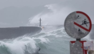 Powerful Typhoon Gaemi churns toward Taiwan, expected to drench an already soaked China