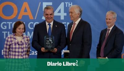 Luis Abinader, primer presidente dominicano en recibir premio de liderazgo en las Américas