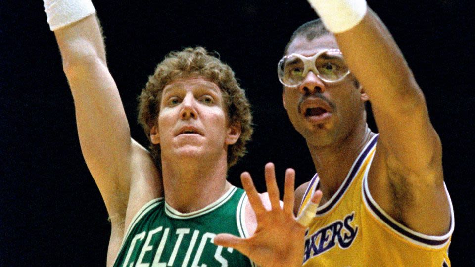 Bill Walton, basketball Hall of Famer and colorful commentator, dies of cancer at 71