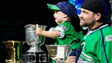 Hundreds of Florida Everblades fans celebrate Kelly Cup win with team