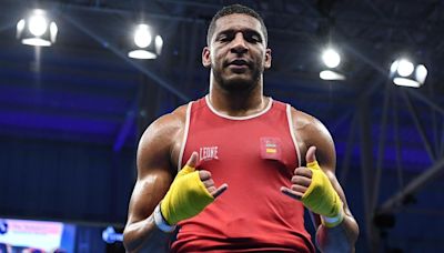 El boxeador Enmanuel Reyes Plá asegura medalla olímpica para España, la primera en 24 años
