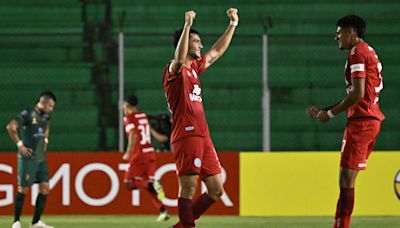 Belgrano pisó firme en Santa Cruz de la Sierra y es puntero en la Copa Sudamericana