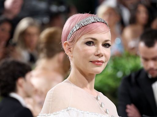 Michelle Williams Arrived at the Met Gala in History-Making Chanel Jewelry