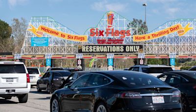 Six Flags to pay a special dividend, to imply a yield of over 5%