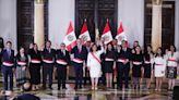 Presidenta Boluarte de Perú designa primer gabinete; crece demanda de elecciones anticipadas