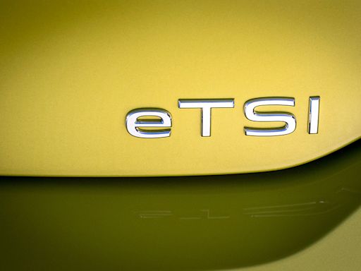 福斯Golf五十載驚喜再推280 eTSI Edition 50經典紀念款！升級搭載1.5升引擎