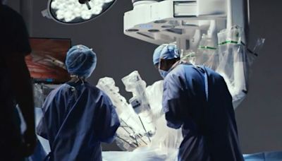 Intuitive Surgical's Resilience Amid Multiple Headwinds, Analyst Predicts Strong Momentum