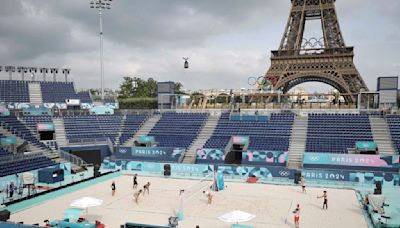 Eiffel Tower stadium wows Olympic beach volleyball players: 'I got goosebumps'