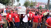 Una marea roja despide al histórico jugador Luis 'Matador' Tejada en Panamá con un "hasta luego"
