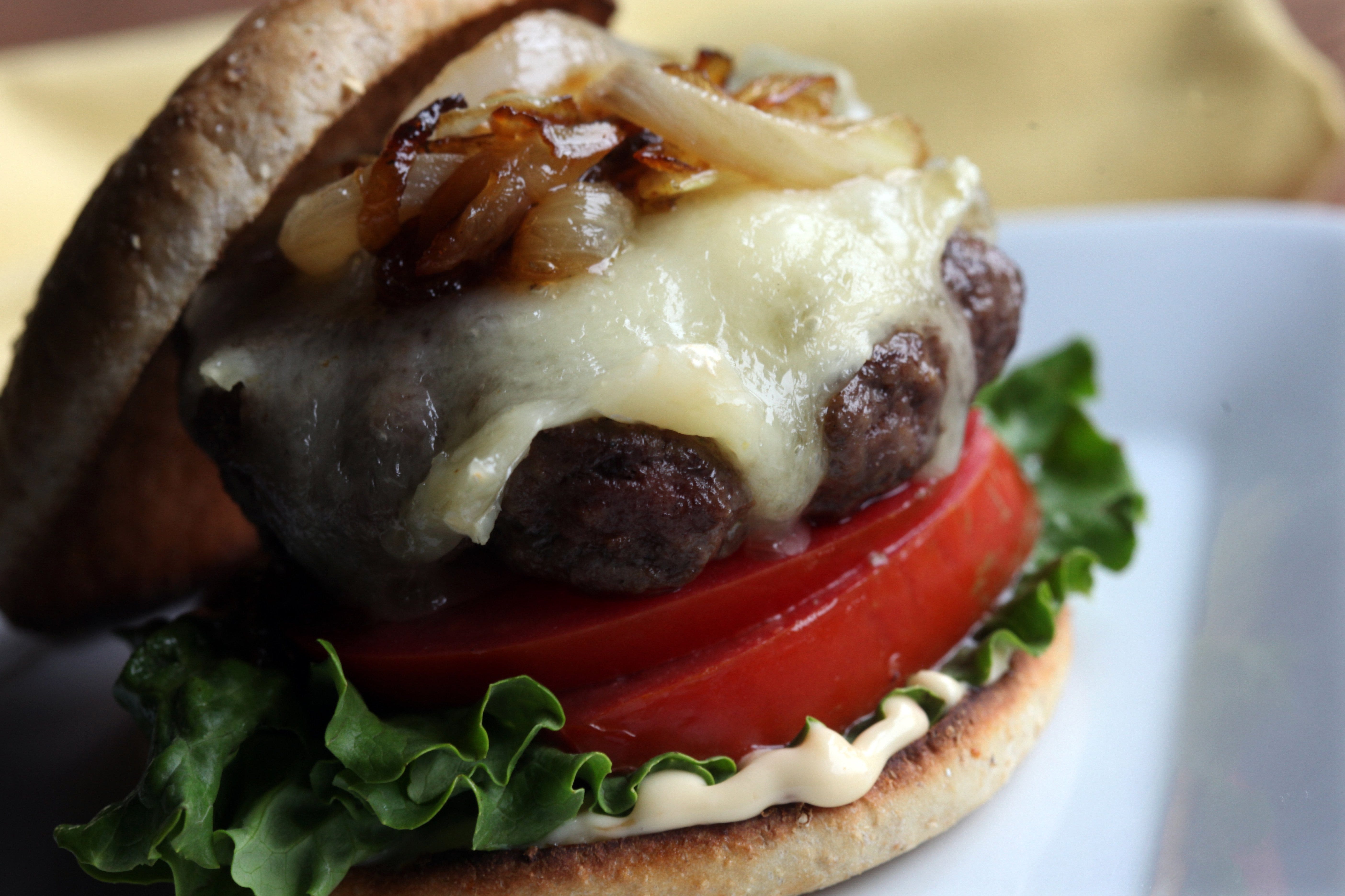 10 tips for cooking better burgers Memorial Day weekend