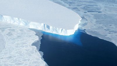 Beneath the Ice: The Silent Surge Threatening the “Doomsday Glacier”
