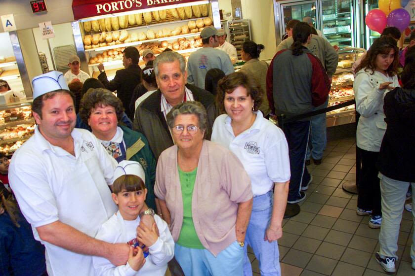 Raul Porto Sr., patriarch of the Porto's Bakery empire, dies at 92