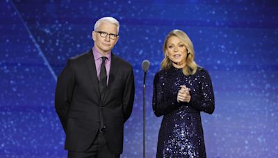 Anderson Cooper Calls Pal Kelly Ripa ‘One of the Greatest Broadcasters in Television History’