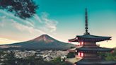 Japanese Town Erects Eight-Foot Barrier to Block Mount Fuji Views