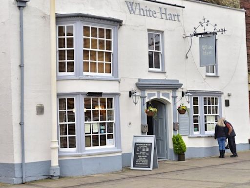Popular St Ives pub reopens its doors to customers after three-month closure