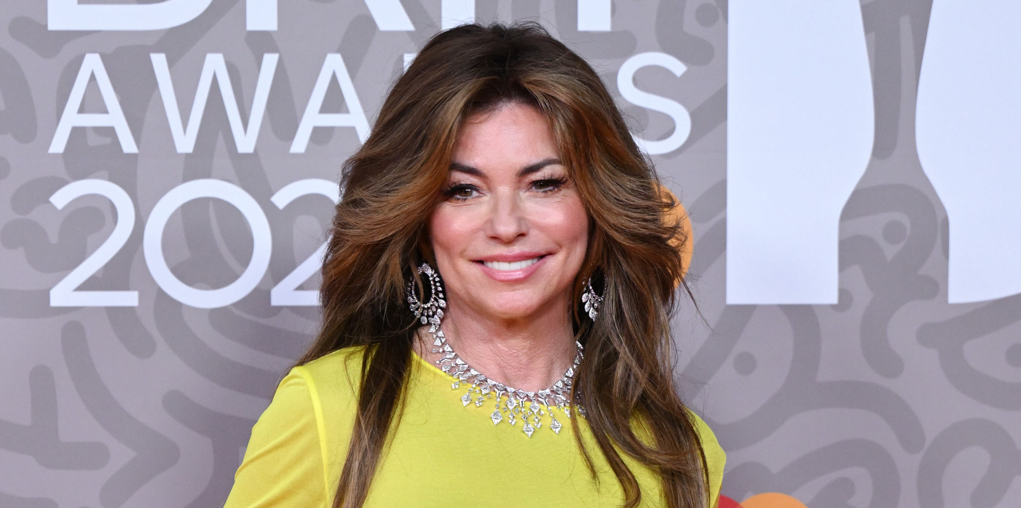 Shania Twain uses this surprising product to keep her skin and hair hydrated while traveling