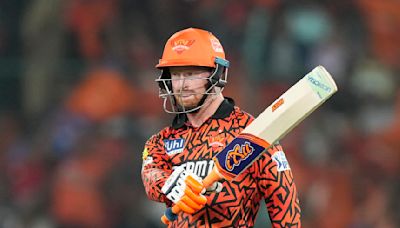 Batting records tumble as Hyderabad beats Mumbai in 523-run IPL game