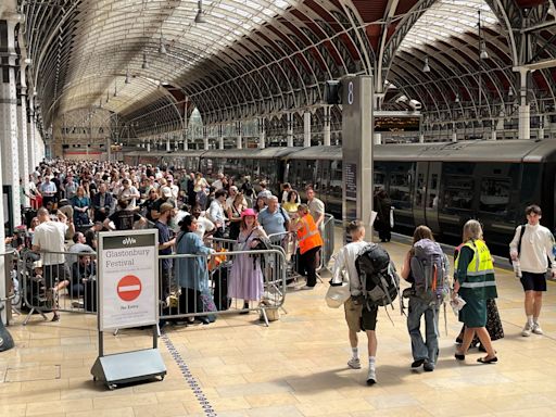 London travel news: Paddington delays for Elizabeth line, Heathrow Express and Glastonbury fans cleared