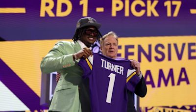 Minnesota Vikings haven't signed Dallas Turner yet. Is it time to panic? | Sporting News