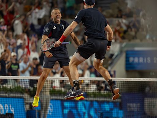 Andy Murray not done yet as he moves forward in Olympics men's doubles