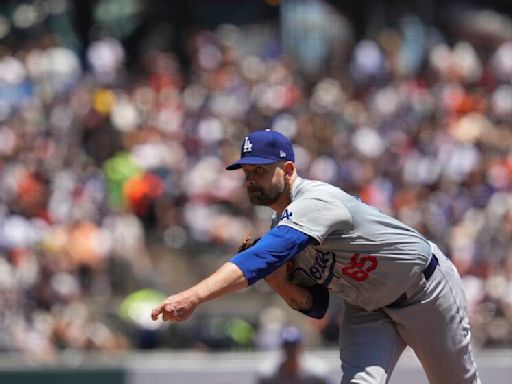 James Paxton gives up 12 hits and nine runs in Dodgers' blowout loss to Giants