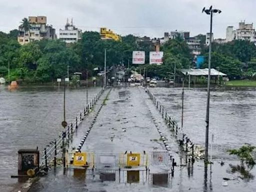 Pune faces severe disruptions amidst heavy rainfall: Schools Closed, Traffic Jams, and Flood Warnings - The Economic Times