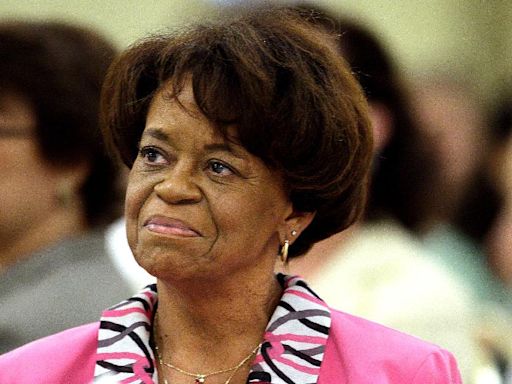 Racist Trolls Attack Michelle Obama's Tribute to Her Late Mother | EURweb