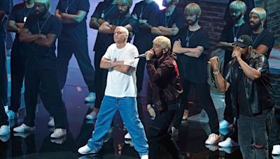 Eminem Opens The VMAs With Reinvention of 2000 'Slim Shady' Performance